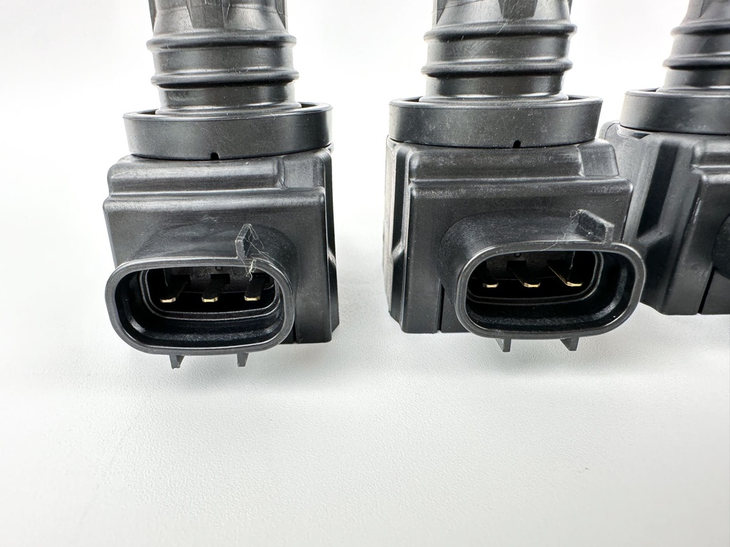 2014 Yamaha 200 HP 4 Stroke Outboard Ignition Coil Set 6CB-82310-00-00 OEM