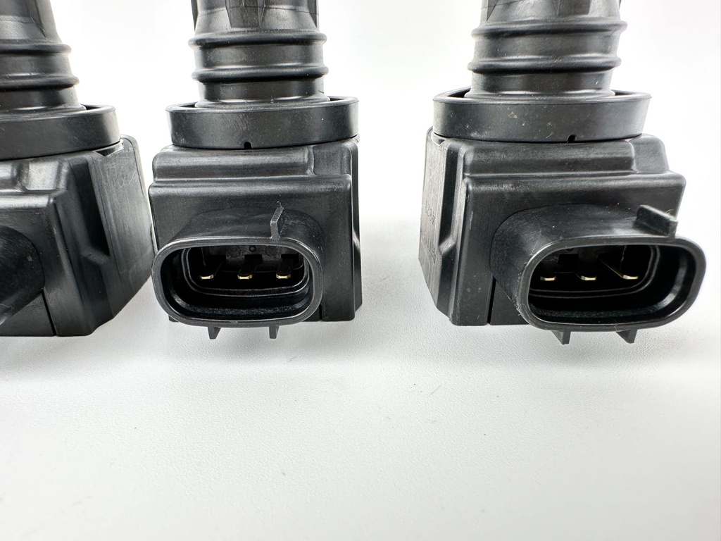 2014 Yamaha 200 HP 4 Stroke Outboard Ignition Coil Set 6CB-82310-00-00 OEM