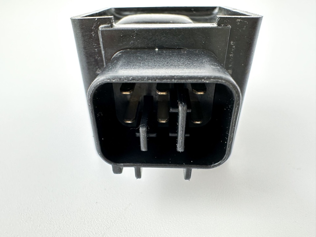 2004 Yamaha 225 HP 4 Stroke Outboard Relay Assembly 68V-81950-00-00 OEM