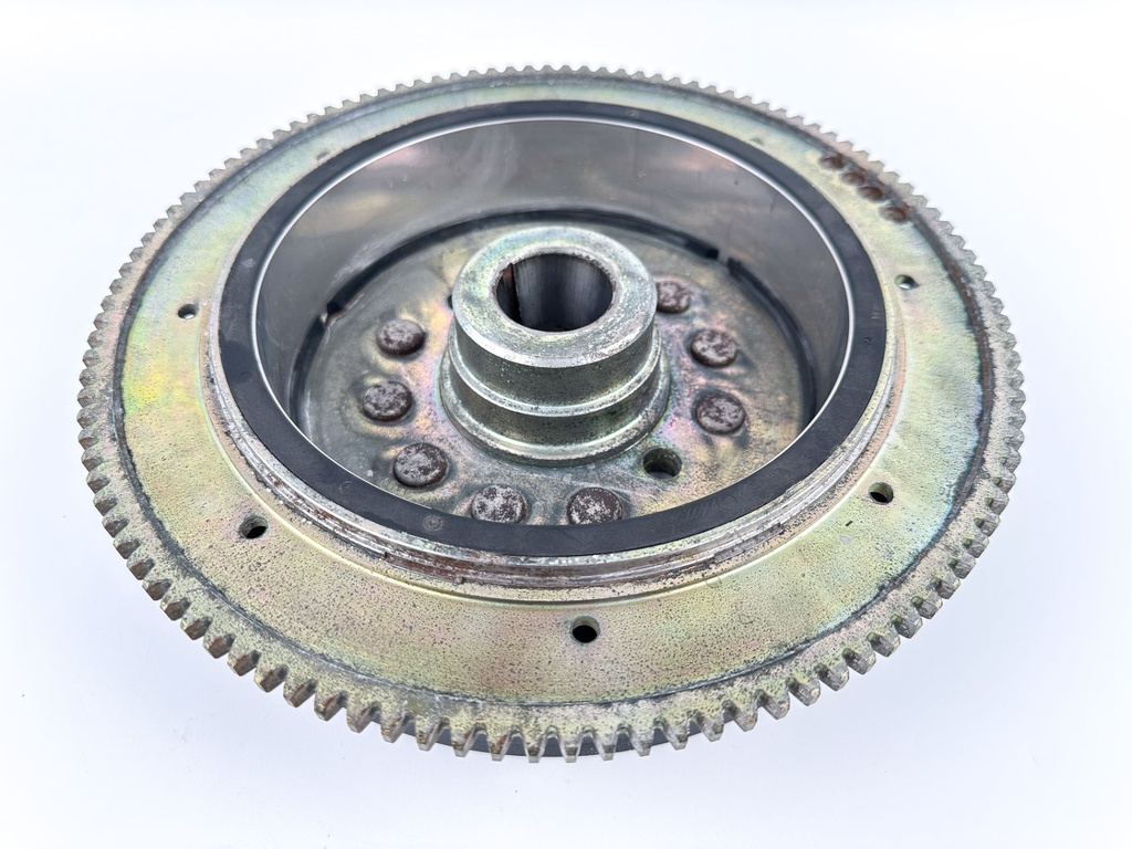 2004 Yamaha 225 HP 4 Stroke Outboard Flywheel Rotor 69J-81450-10-00 OEM