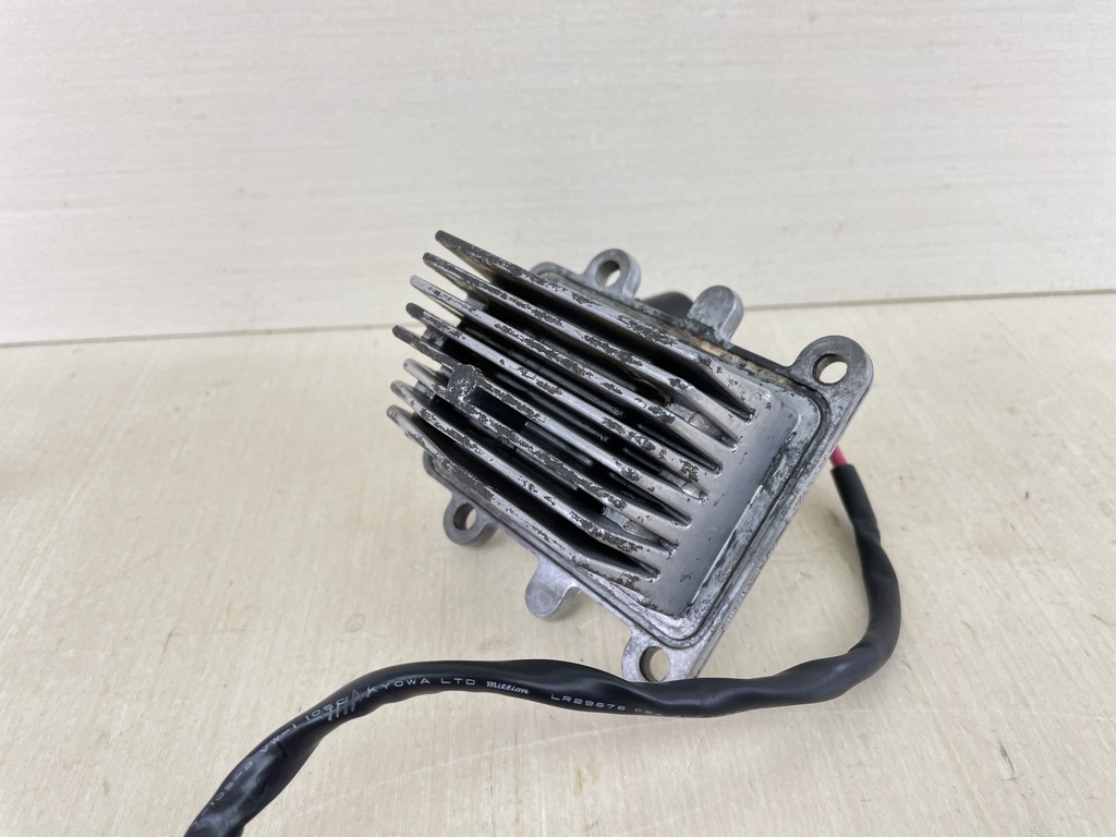 0586075 Johnson Evinrude Rectifier Regulator 1996-01 80 90 100 105 HP