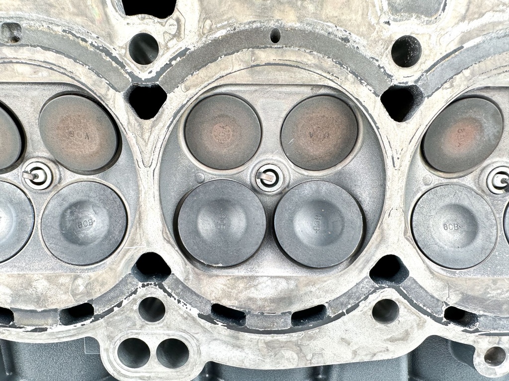 2014 Yamaha 200 HP 4 Stroke Outboard Cylinder Head 6DA-W009A-00-9S OEM