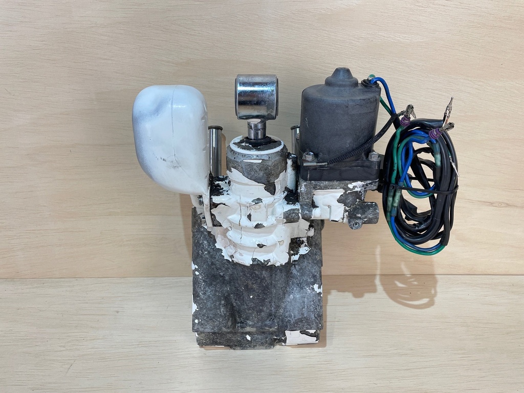 Evinrude Etec Johnson Ficht Power Trim Tilt Unit Assembly - Used Condition