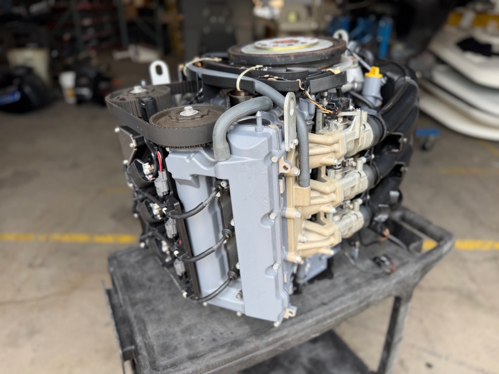 2003 Yamaha 225HP 4 Stroke Outboard Powerhead 69J-W009B-01-1S 504 Hours