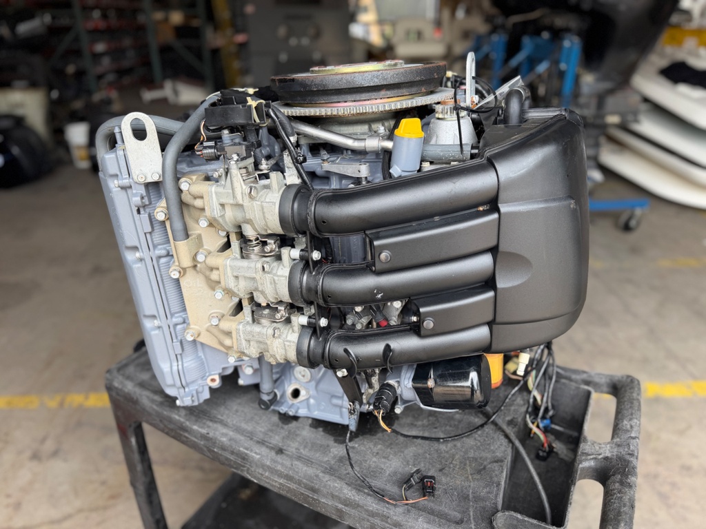 2003 Yamaha 225HP 4 Stroke Outboard Powerhead 69J-W009B-01-1S 504 Hours