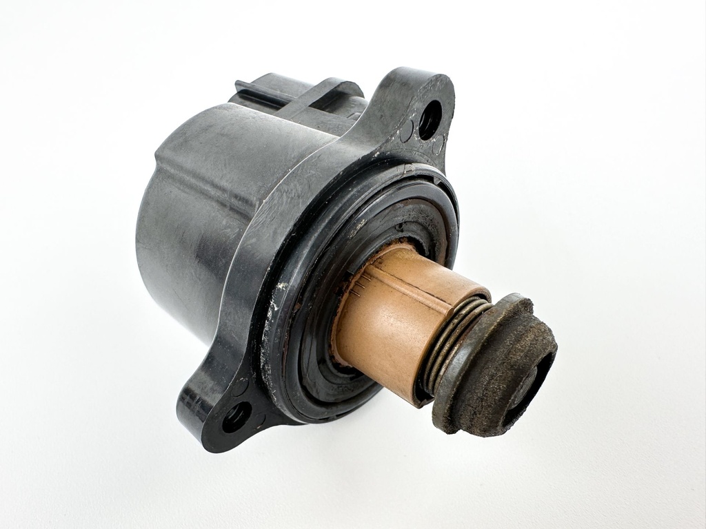 2004 Suzuki 200 HP 4 Stroke Outboard IAC Idle Air Control Valve 18137-52D00 OEM