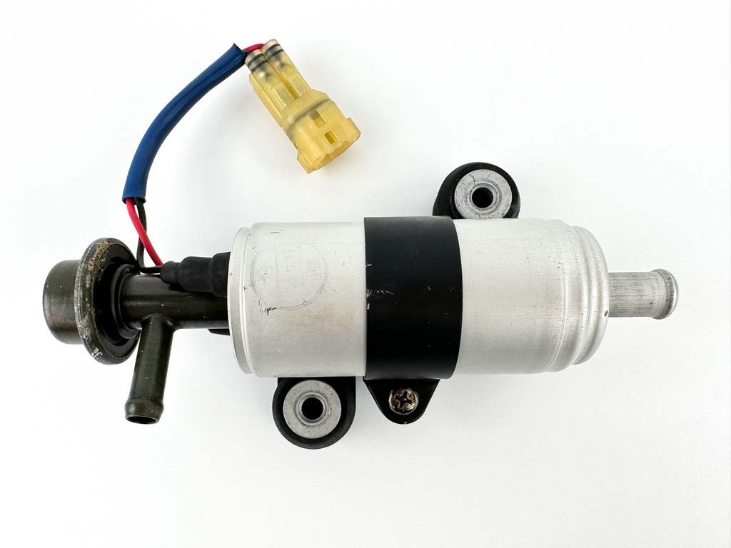 2006 Suzuki 225 HP 4 Stroke Outboard Fuel Pump 15100-94900 OEM