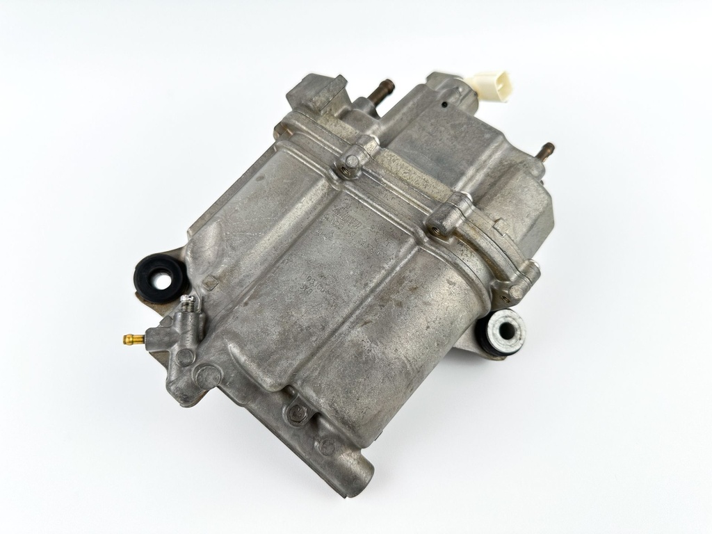 Suzuki DF 200 225 250 HP 4 Stroke Outboard Vapor Separator Tank VST 15600-93J02 OEM