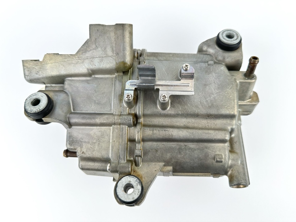 Suzuki DF 200 225 250 HP 4 Stroke Outboard Vapor Separator Tank VST 15600-93J02 OEM