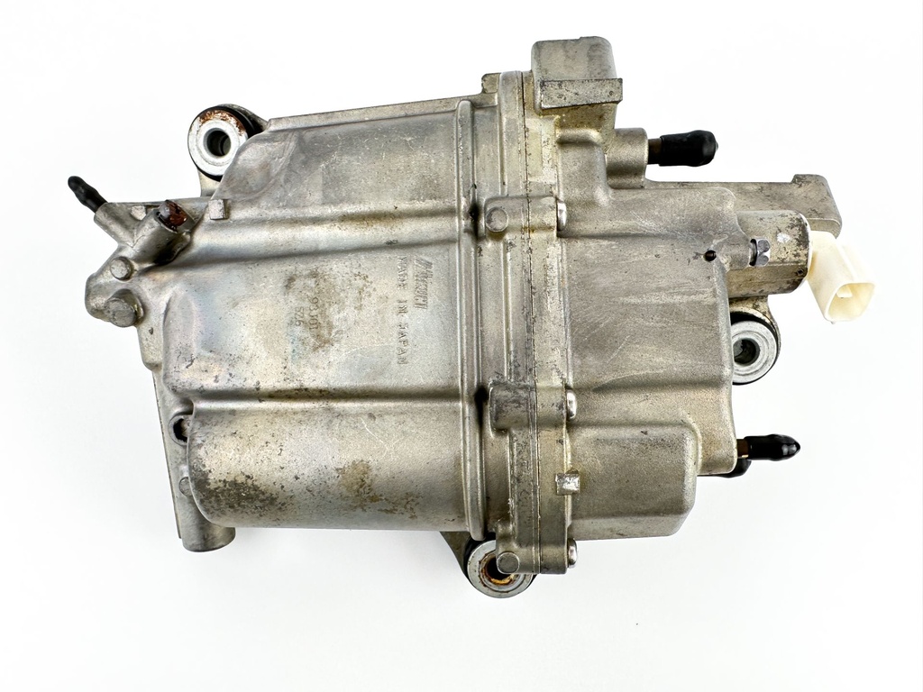 2006 Suzuki 225 HP 4 Stroke Outboard Vapor Separator Tank VST 15600-93J02 OEM