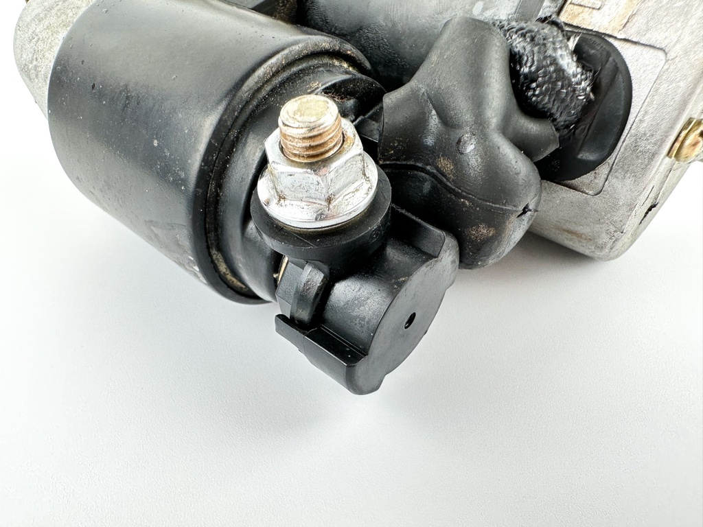 2006 Suzuki 225 HP 4 Stroke Outboard Starter Motor 31100-96J02 OEM