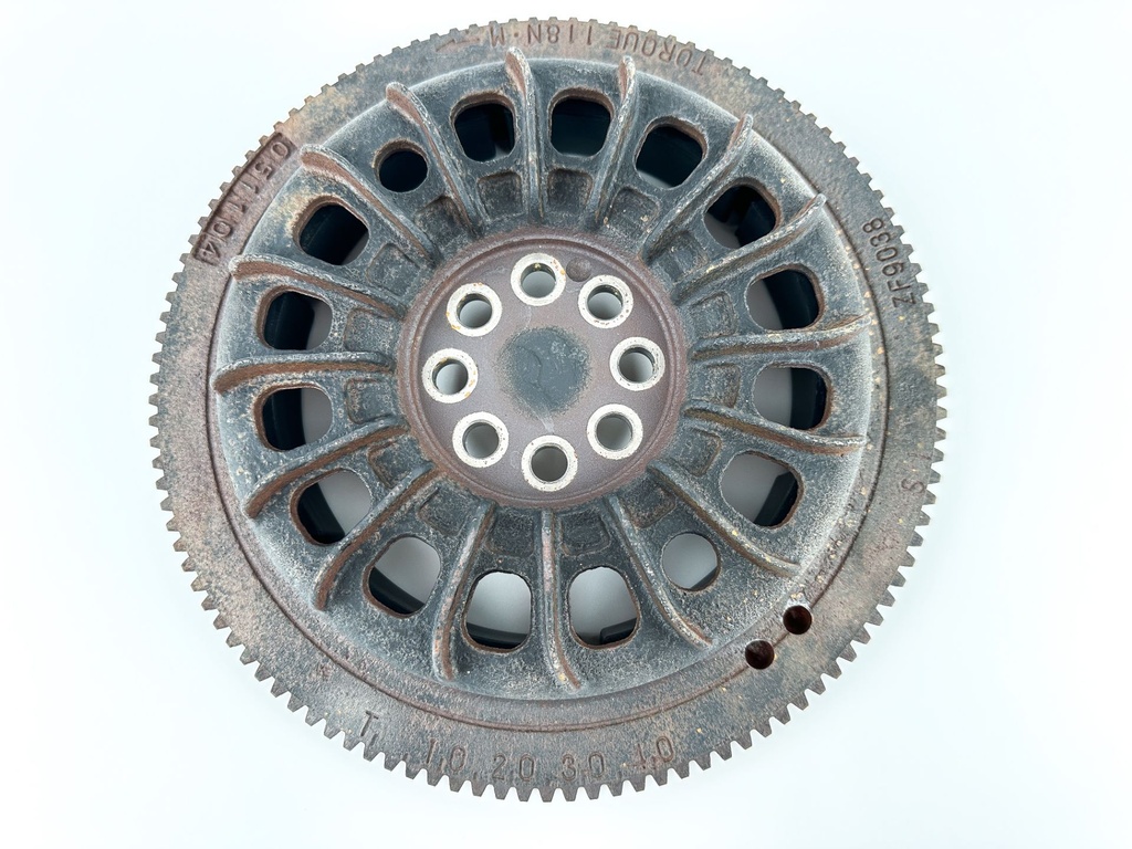 2006 Suzuki 225 HP 4 Stroke Outboard Flywheel 32102-93J20 OEM
