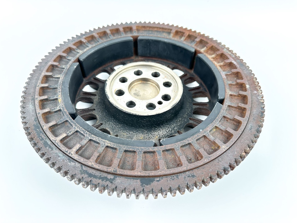 2006 Suzuki 225 HP 4 Stroke Outboard Flywheel 32102-93J20 OEM