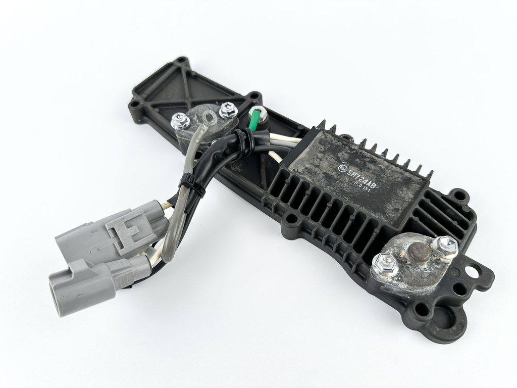 2011 Suzuki 140 HP 4 Stroke Outboard Rectifier & Regulator 32800-90J30 OEM