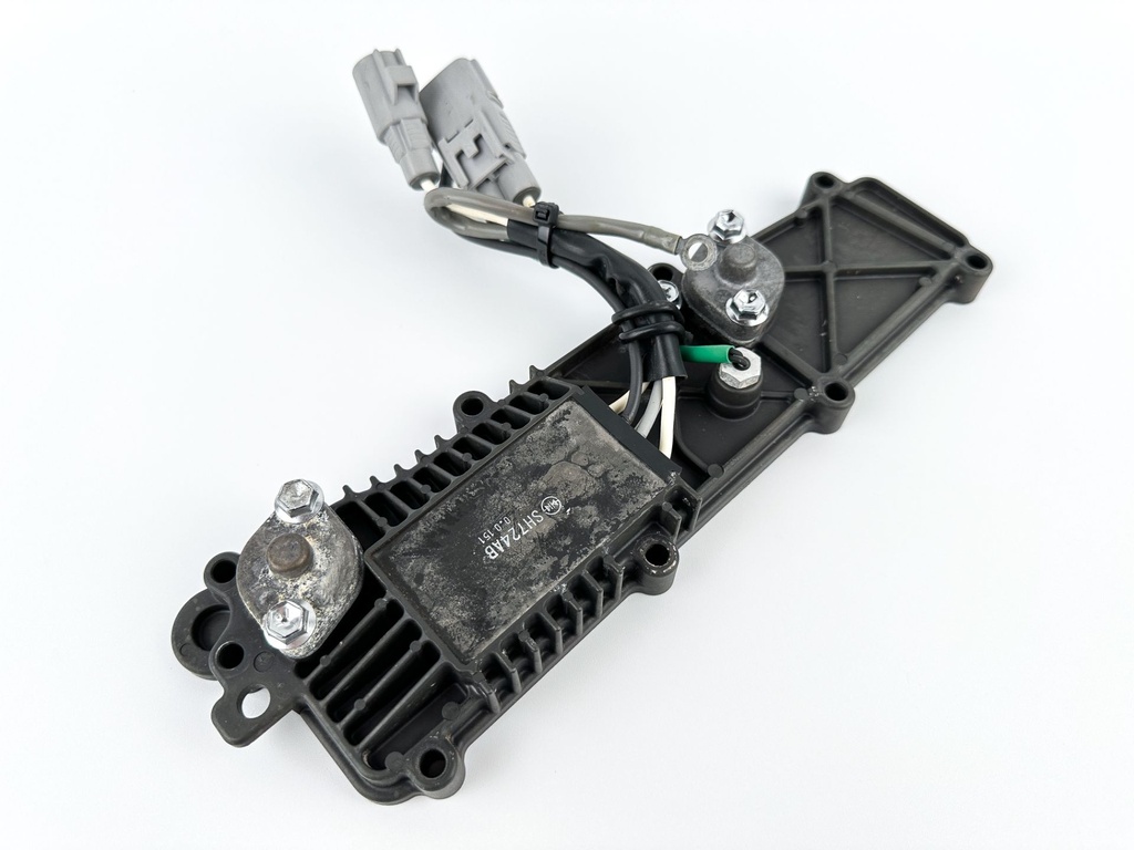 2011 Suzuki 140 HP 4 Stroke Outboard Rectifier & Regulator 32800-90J30 OEM