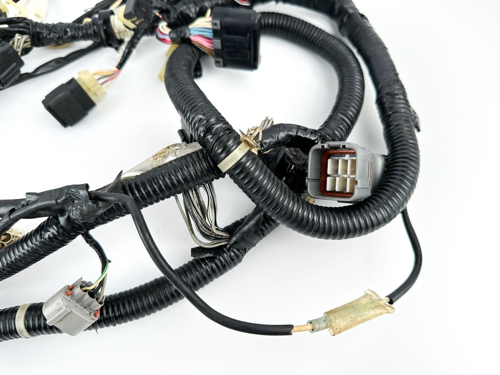 2004 Suzuki 200 HP 4 Stroke Outboard Engine Wire Harness 36610-93J01 OEM