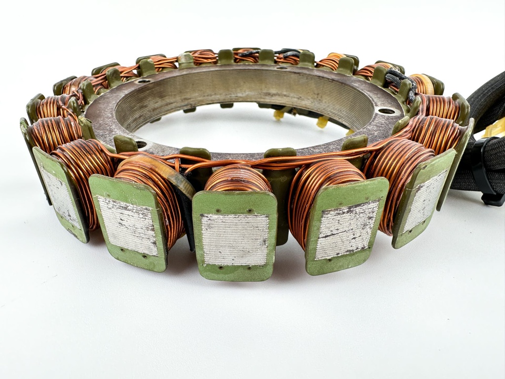 2004 Suzuki 200 HP 4 Stroke Outboard Flywheel & Charging Coil 32102-93J20