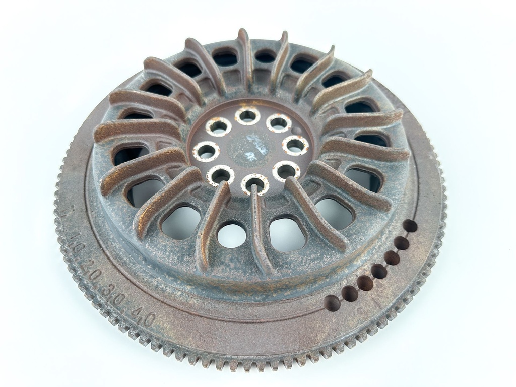 2004 Suzuki 200 HP 4 Stroke Outboard Flywheel & Charging Coil 32102-93J20