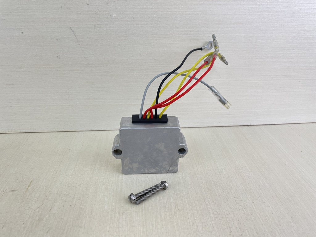 8M0084173 854515 Mercury 88-2014 Voltage Regulator 30 40 50 60 75 90 115 HP +