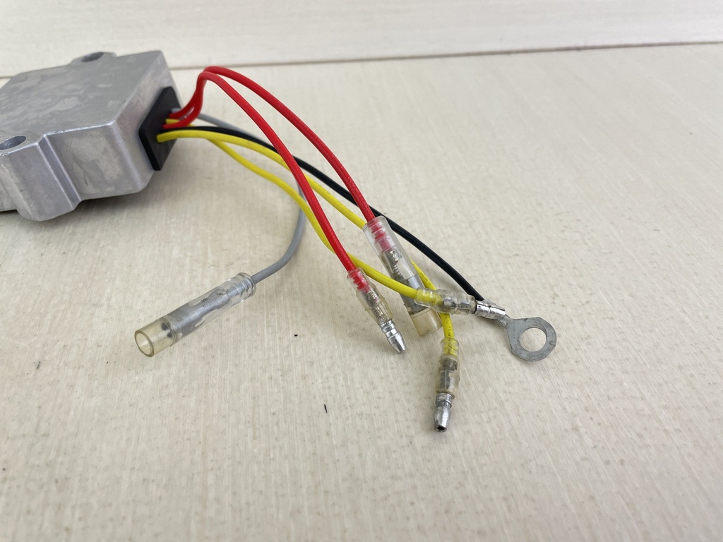 8M0084173 854515 Mercury 88-2014 Voltage Regulator 30 40 50 60 75 90 115 HP +