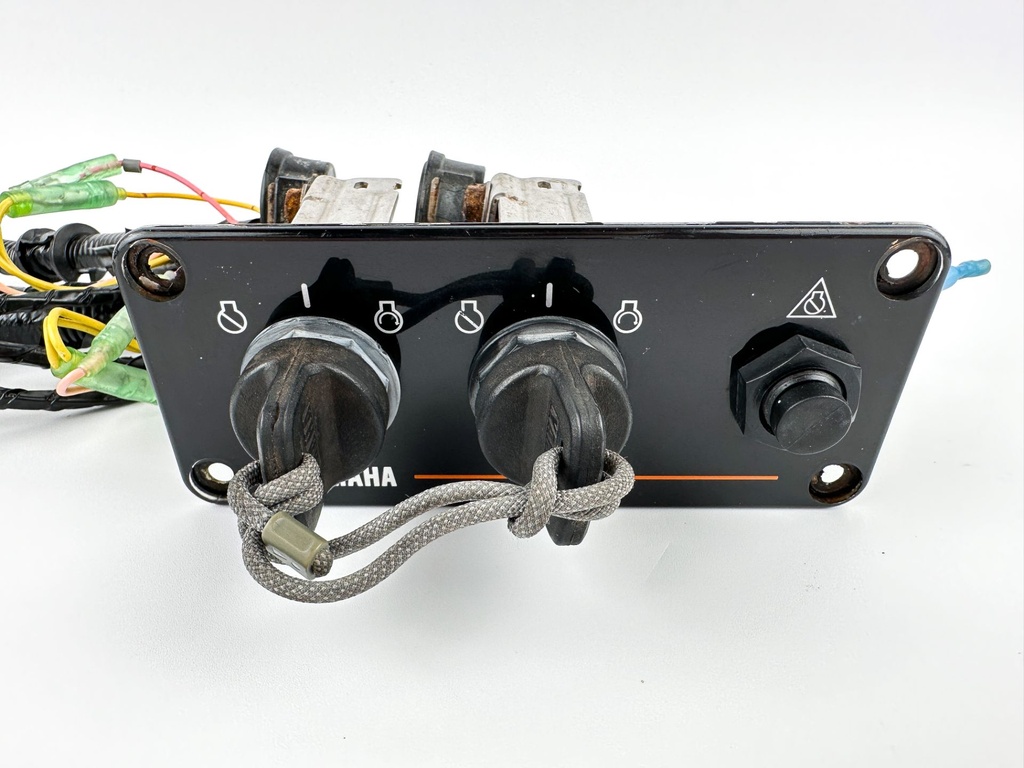 Yamaha Outboard Dual Engine Key Switch W/ key 6Y8-82570-04-00