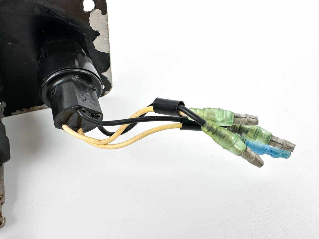Yamaha Outboard Dual Engine Key Switch W/ key 6Y8-82570-04-00