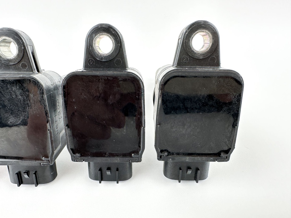 2017 Yamaha 200 HP 4 Stroke Outboard Ignition Coil Set 6CB-82310-00-00 OEM