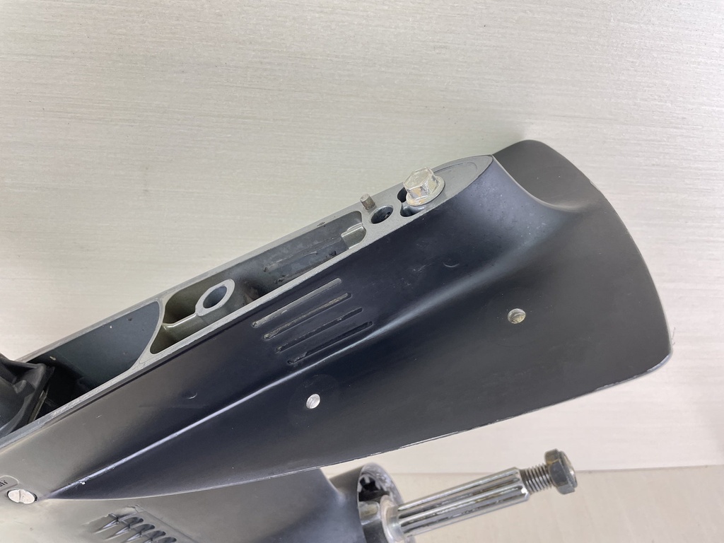 9539A5 Mercury 1977-97 20" Long Lower Unit Gear Case 35 40 50 HP