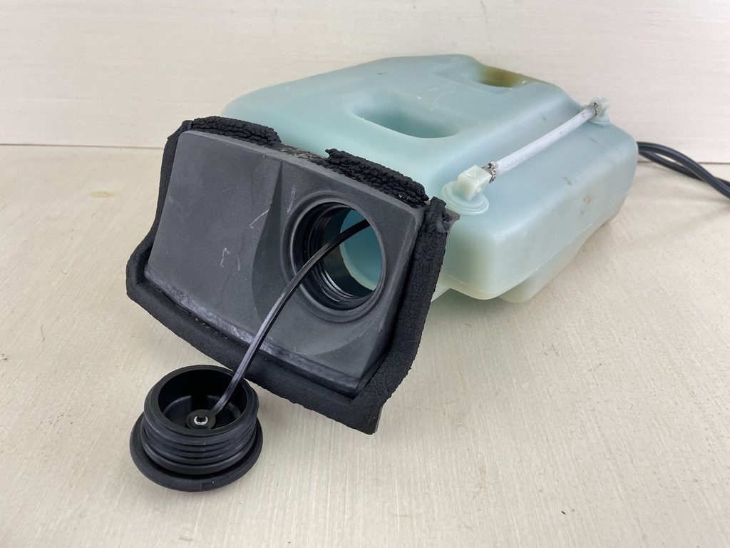 812778A1 Mercury 1989-1997 2 Stroke Oil Tank Reservoir 40HP