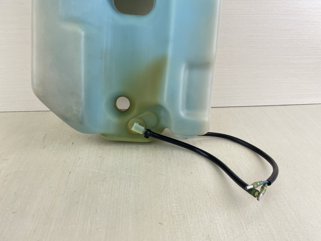 812778A1 Mercury 1989-1997 2 Stroke Oil Tank Reservoir 40HP