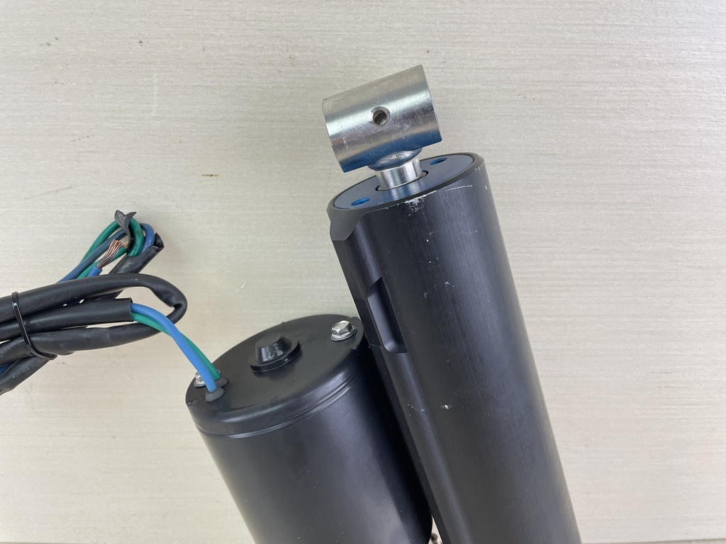 830150T2 Mercury 40 50 60 HP 2 Stroke Outboard Power Trim Tilt Unit Assembly 822870A1