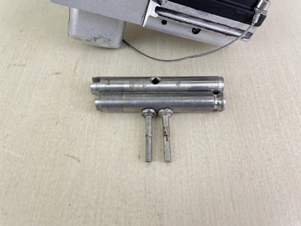 830150T2 Mercury 40 50 60 HP 2 Stroke Outboard Power Trim Tilt Unit Assembly 822870A1