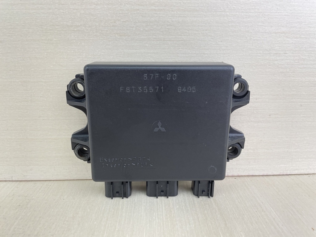 2003 Yamaha 80HP 4 Stroke Outboard ECU CDI Unit Assembly 67F-85540-03-00