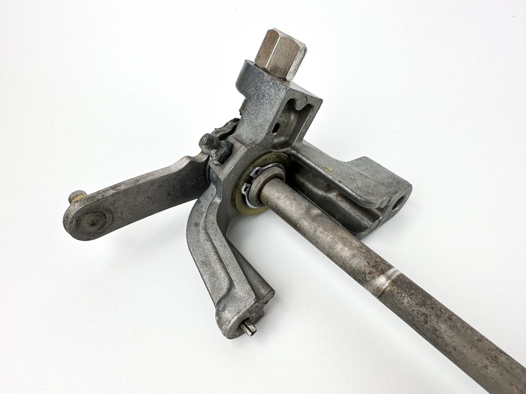 2007 Yamaha 150 HP 4 Stroke Outboard Shift Shaft 63P-44120-00-00 OEM
