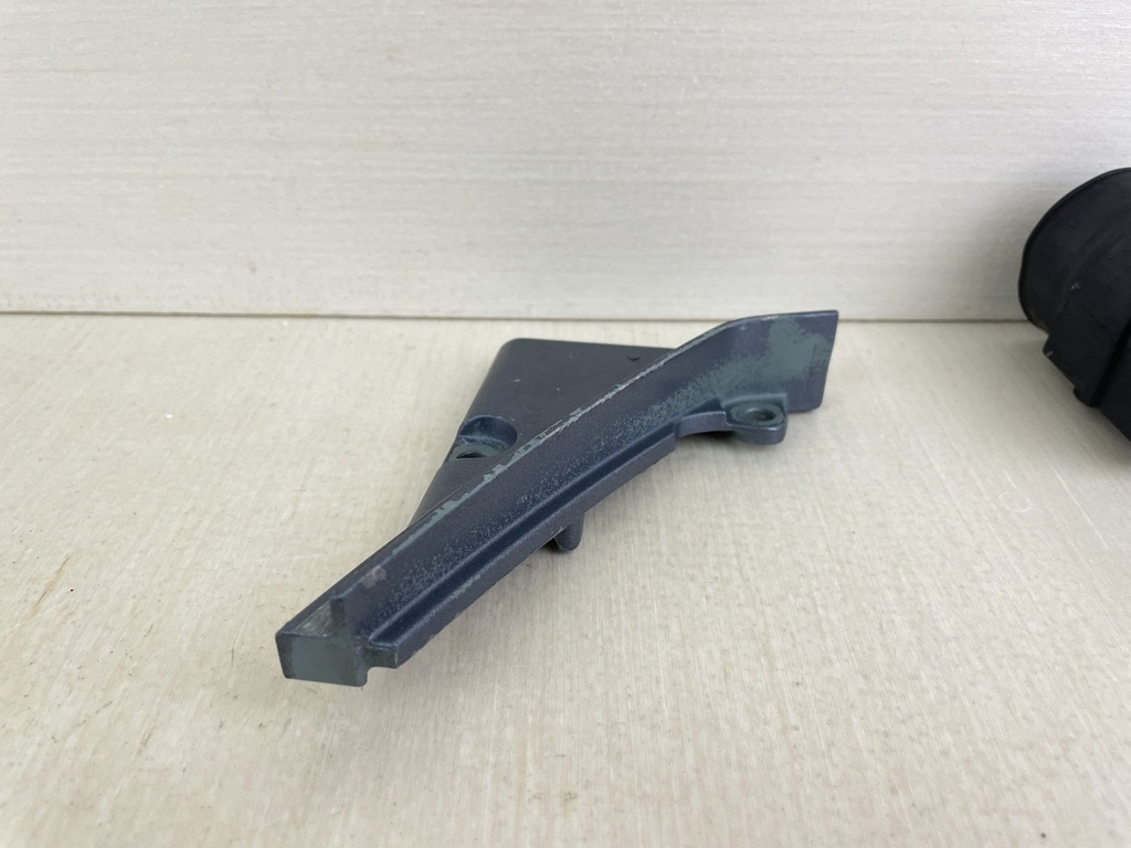 2003 Yamaha 80HP 4 Stroke Outboard Cable Cover Plate Assembly 67F-42738-00-8D