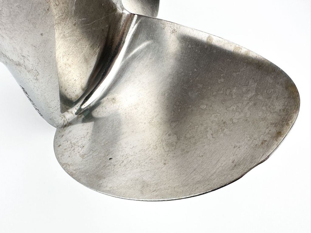 Mercury Outboard Enertia Eco 3 Blade Propeller 16" x 17P Right Hand