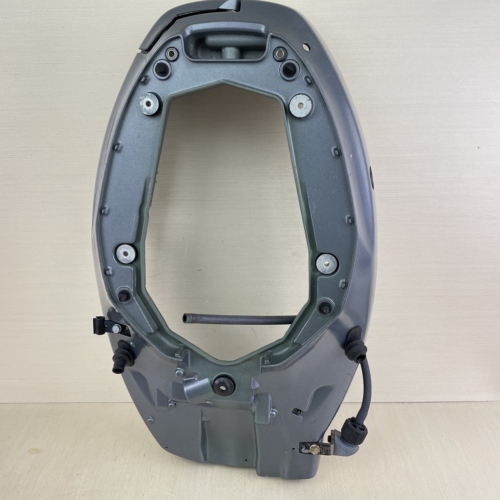 2006 Yamaha 60HP F60 4 Stroke Outboard Bottom Cowling Assembly 6C5-42710-10-4D  