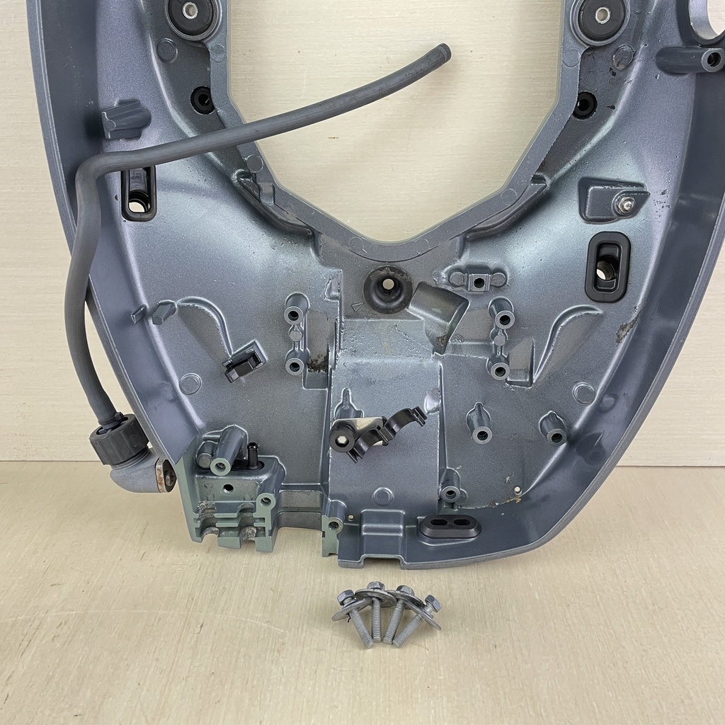 2006 Yamaha 60HP F60 4 Stroke Outboard Bottom Cowling Assembly 6C5-42710-10-4D  