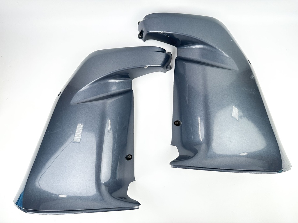 2003 Yamaha 225 HP 4 Stroke Lower Apron Cover Set 69J-42741-00-8D Left & Right
