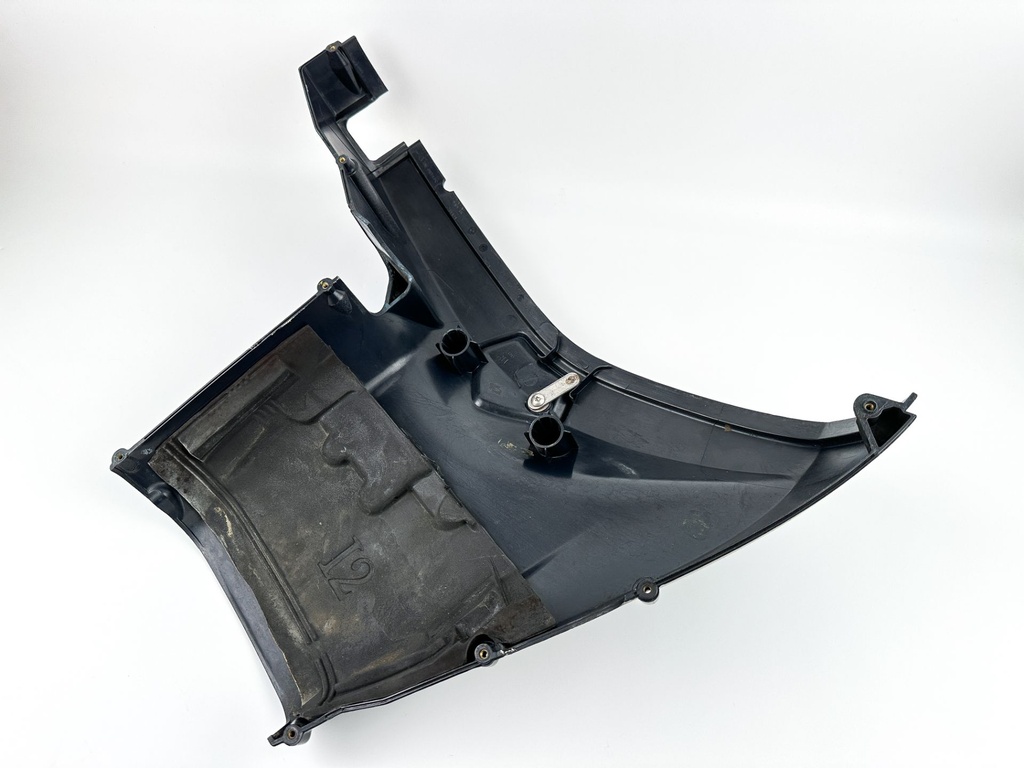 2006 Evinrude 60 HP 2 Stroke Outboard Lower Apron Cowling Starboard 5006071 OEM