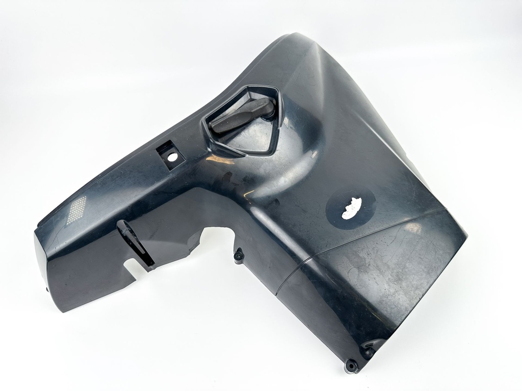 2006 Evinrude 60 HP 2 Stroke Outboard Lower Apron Cowling Port 5006070 OEM