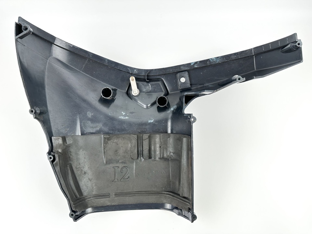 2006 Evinrude 60 HP 2 Stroke Outboard Lower Apron Cowling Port 5006070 OEM