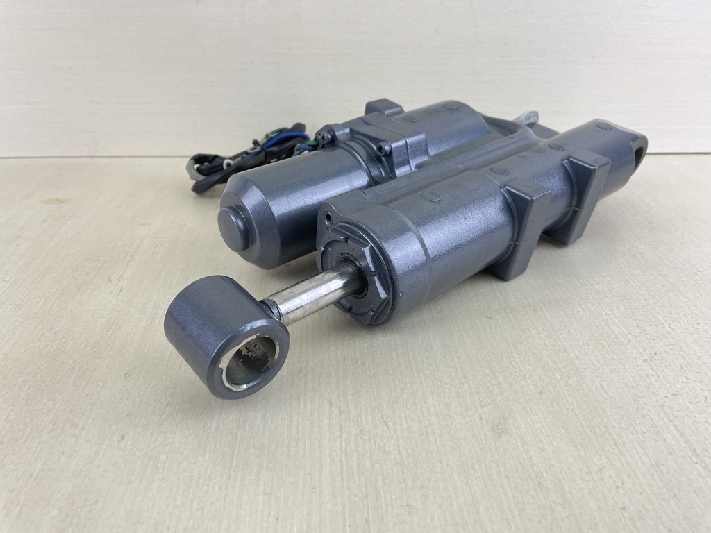 2005+ 40 50 HP Yamaha 4 Stroke Power Trim Tilt Unit Assembly 6C5-43800-01-8D  Like New