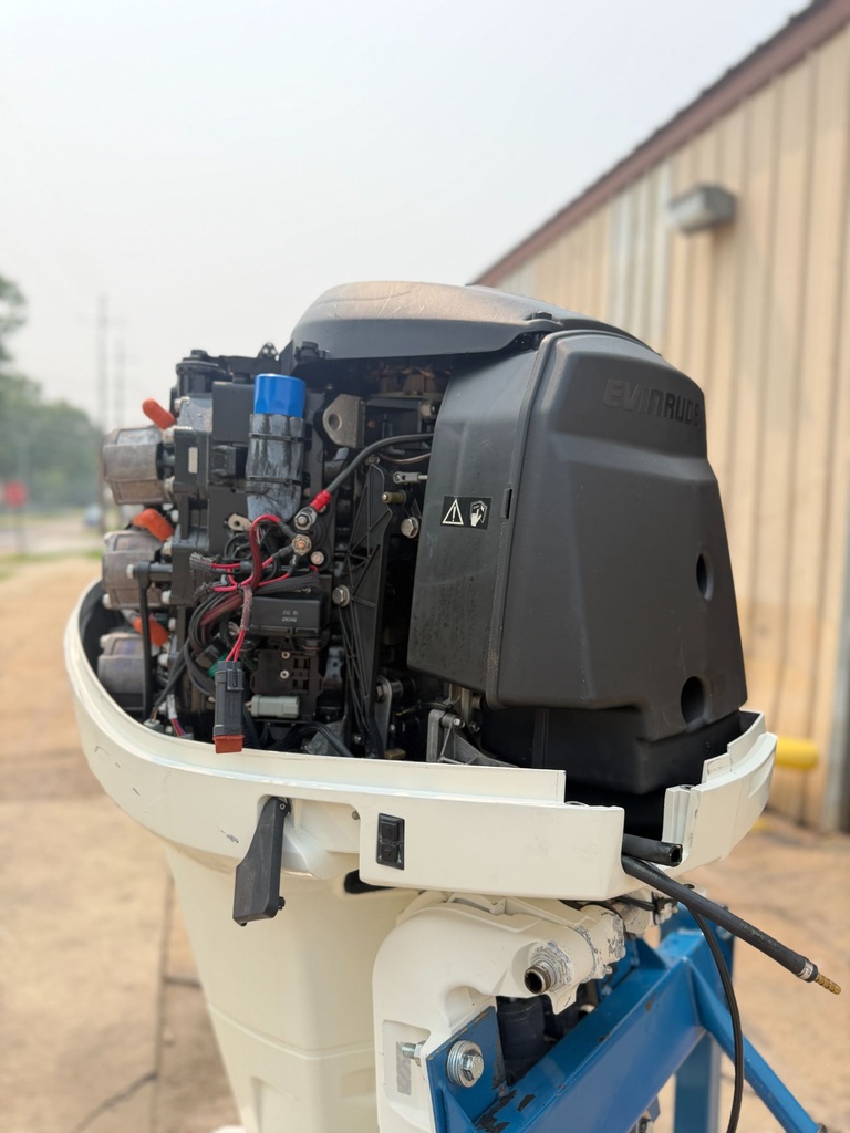 2011 Evinrude 300 HP 2 Stroke Outboard Engine Complete E300DPXIIA OEM