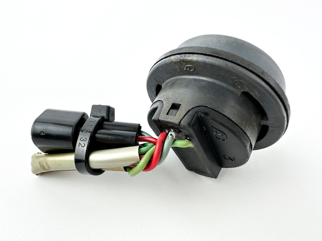 2001 Yamaha 150 HP 2 Stroke Outboard Trim Switch 6R3-8259E-00-00 OEM