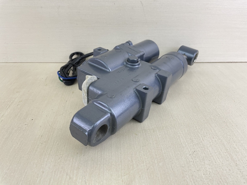 2005+ 40 50 HP Yamaha 4 Stroke Power Trim Tilt Unit Assembly 6C5-43800-01-8D  Like New