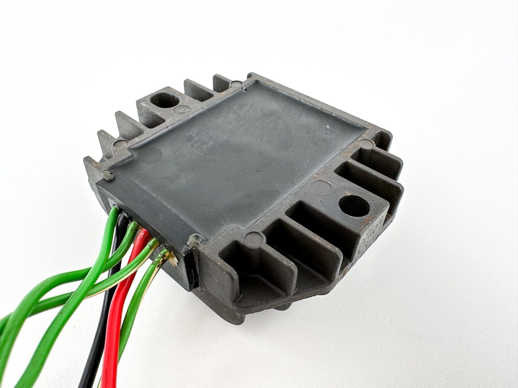 96-00 Yamaha 50HP 4 Stroke Outboard Rectifier Regulator Assembly 62Y-81960-00-00