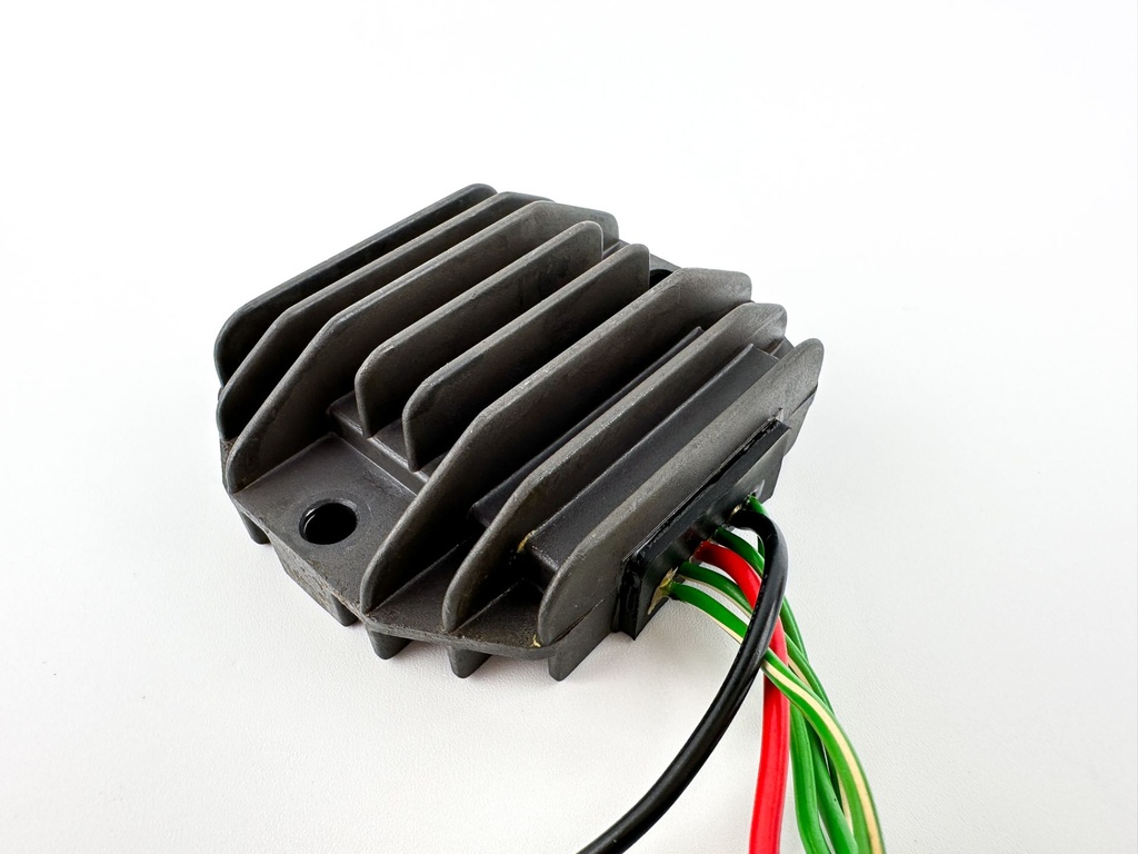 96-00 Yamaha 50HP 4 Stroke Outboard Rectifier Regulator Assembly 62Y-81960-00-00