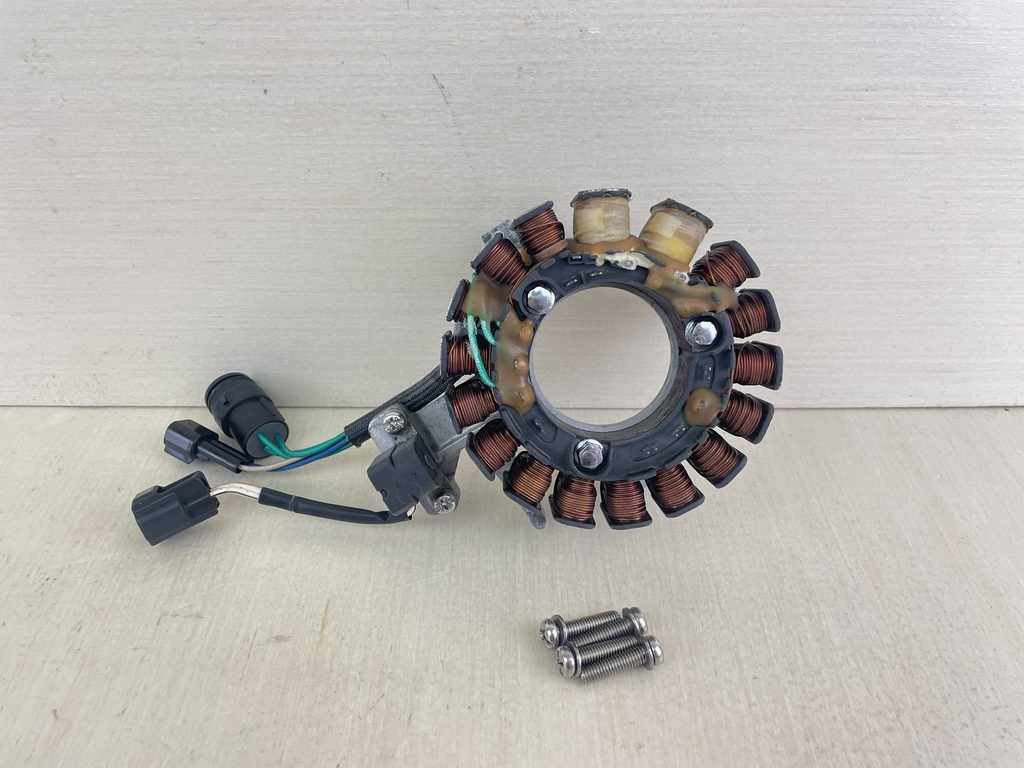 2000 Yamaha 50HP 4 Stroke Outboard Stator Assembly With Base 62Y-85510-00-00