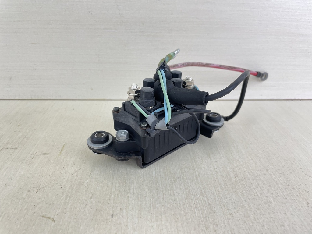 2000 Yamaha 50HP 4 Stroke Outboard Trim Tilt Relay Assembly 6H1-81950-01-00